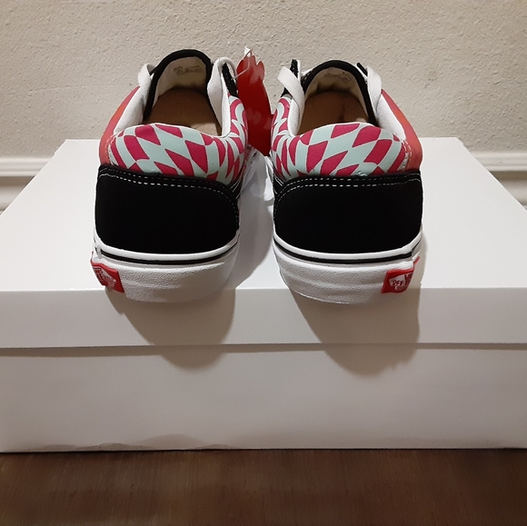 Vans - Picture 4 of 4